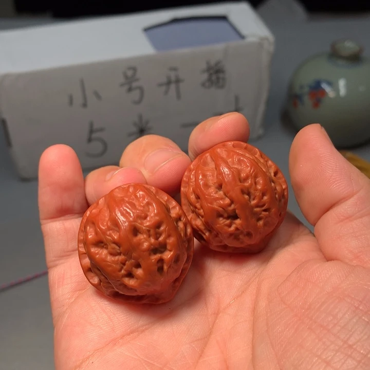 文玩核桃把件红皮004