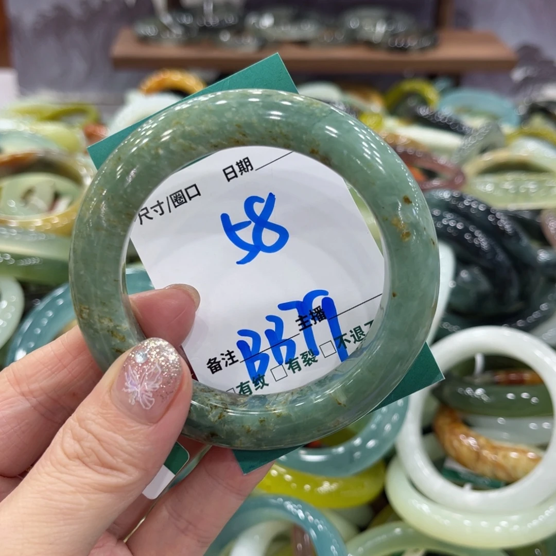 岫玉未镶嵌手镯手镯