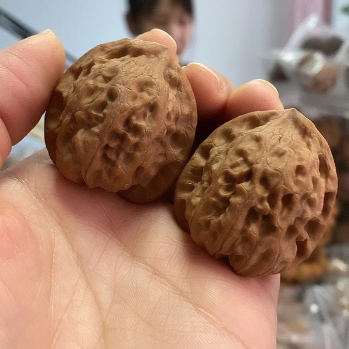 把件文玩核桃37蜡皮磐石小众