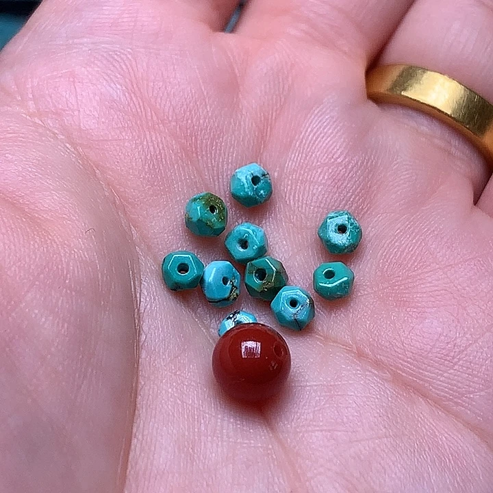 南红玛瑙未镶嵌珠宝奇石