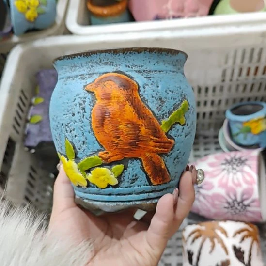 当场凑满15发货，不凑不发，花盆盆口不方不圆有针孔黑点矿点是正常