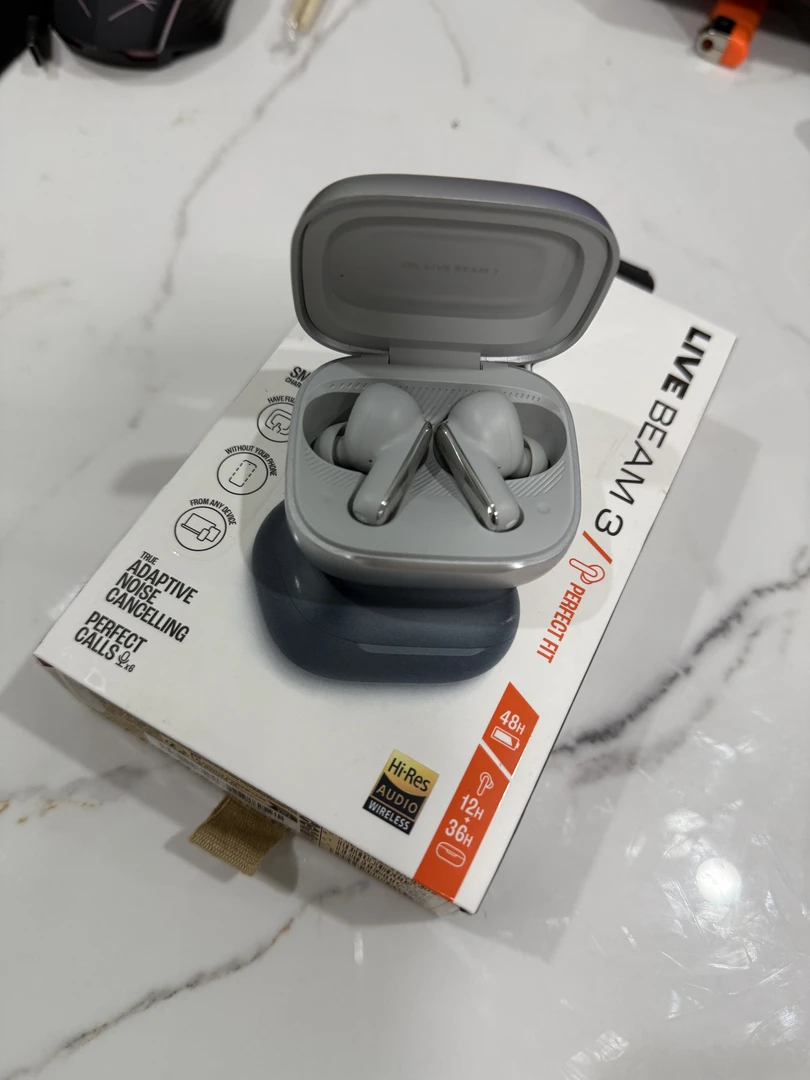顺丰送货上门 9新炫彩荚3代蓝牙耳机入耳式触屏高音质重低音降噪