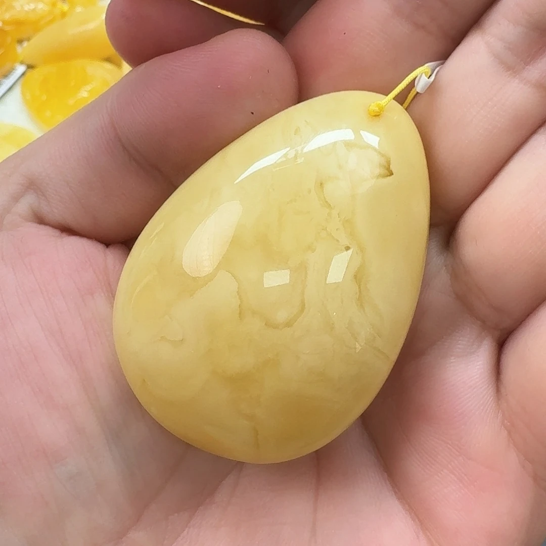 琥珀未镶嵌珠宝奇石663