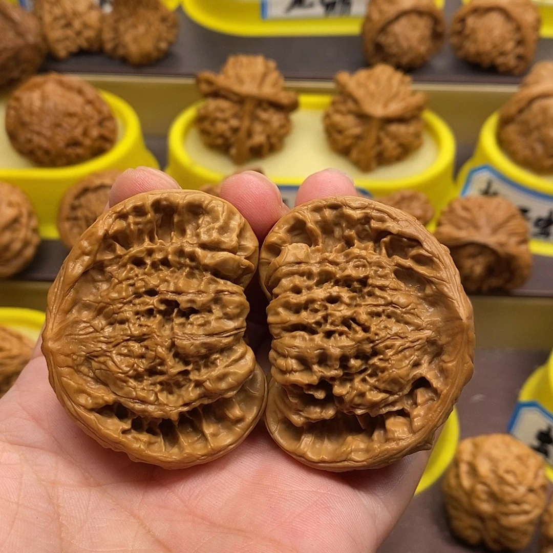 文玩核桃吊坠蛇王49