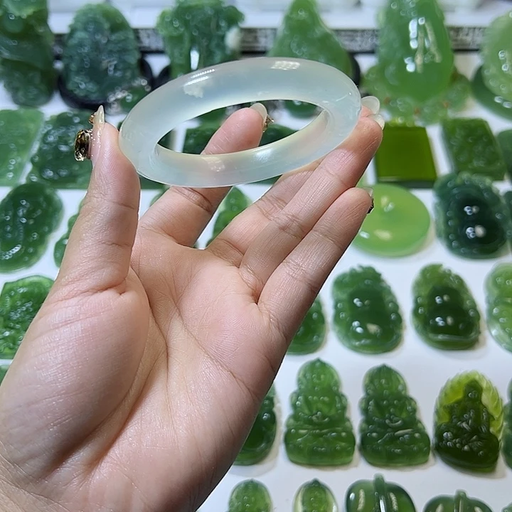 蛇纹石玉手镯未镶嵌钦****〜