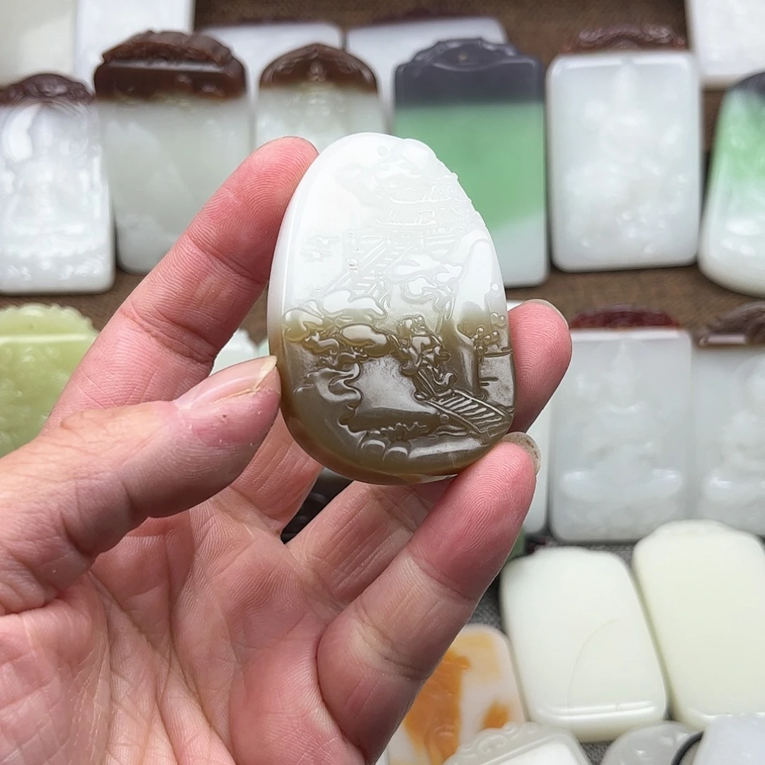 和田玉未镶嵌颈饰