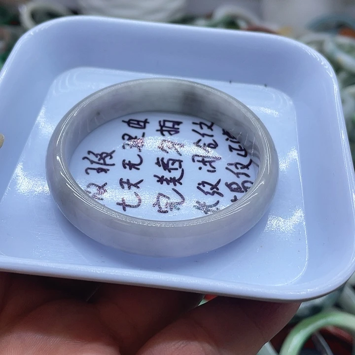 翡翠未镶嵌手镯手镯
