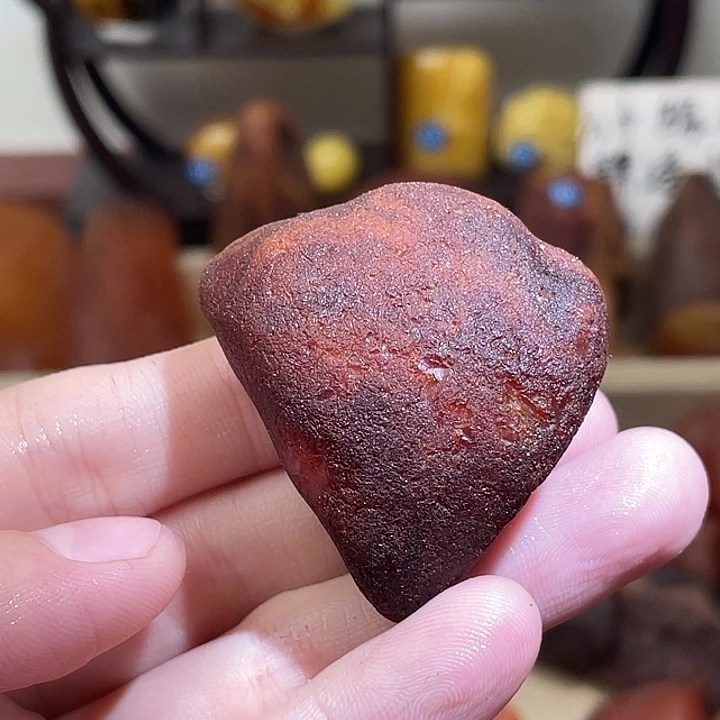 琥珀未镶嵌珠宝奇石吊坠
