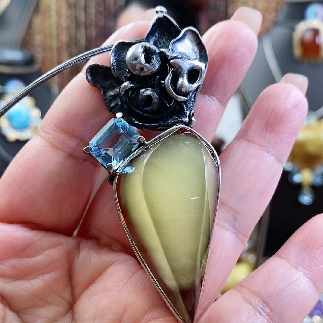 琥珀颈饰银S925镶嵌吊坠