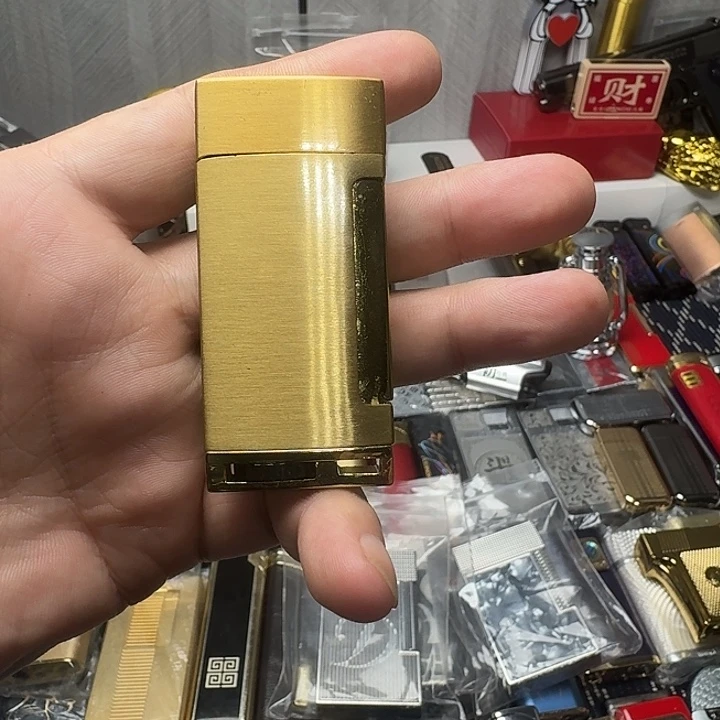 金色双火充气打火机