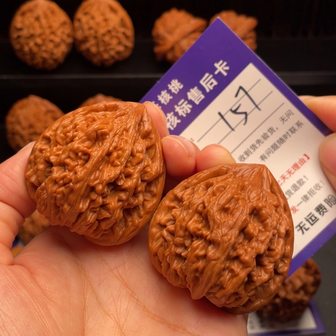 文玩核桃把件虎头王45尺55克