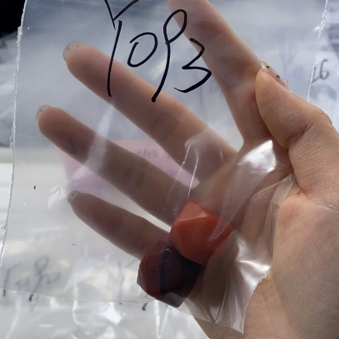 茉***⁹玛瑙/玉髓合金珠宝半成品