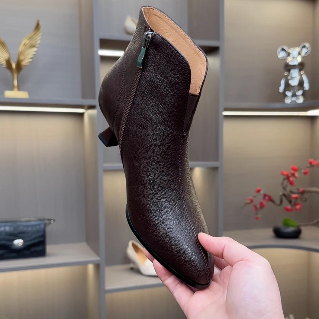 羊皮 跟高5CM 秋冬季经典百搭气质圆尖头细跟高跟浅色真皮短靴