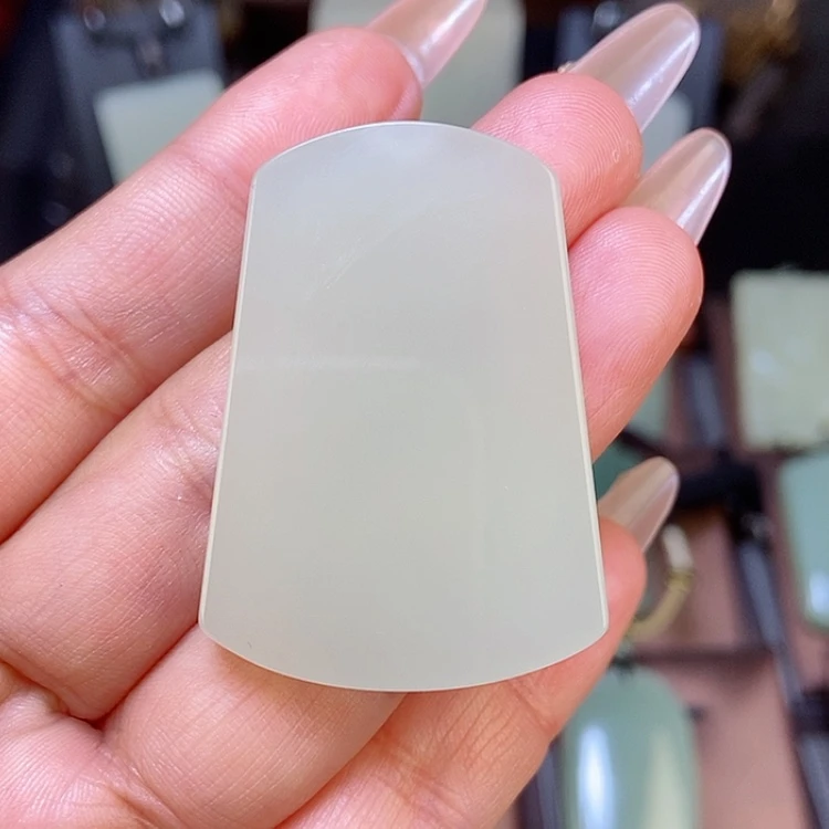 【闪购商品】颈饰未镶嵌和田玉