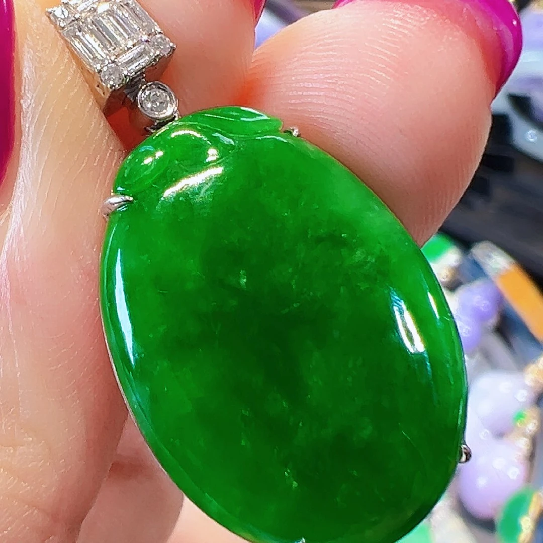 翡翠颈饰18K金镶嵌签收后24小时鉴赏期