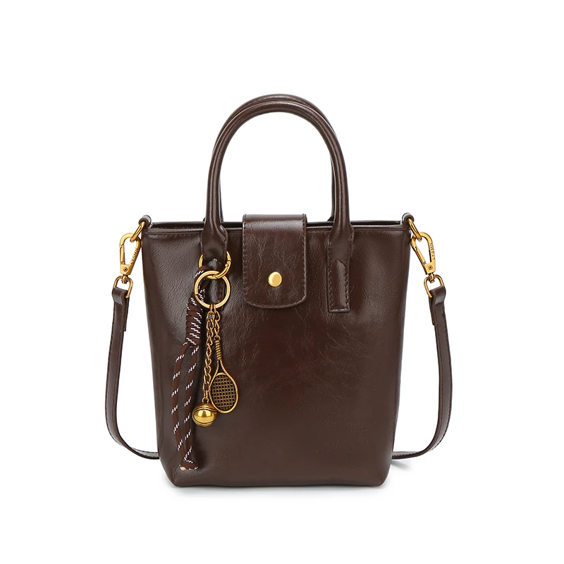 Louie Samani/路易塞曼妮2024新款质感斜挎小包通勤水桶包Y5802