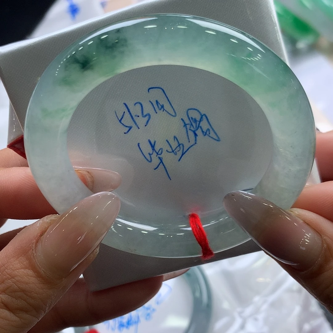 翡翠未镶嵌手镯51.3圆
