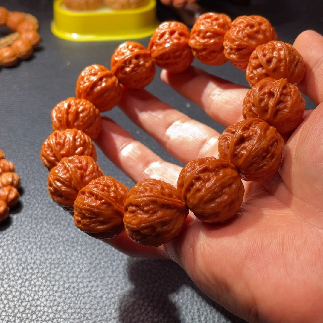 文玩核桃手串礼物