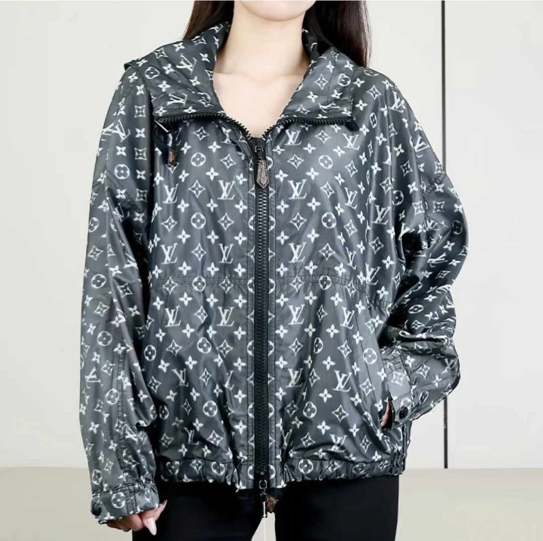 99新 LouisVuitton/路易威登 gg041聚酯纤维/桑蚕丝 冲锋衣 36码