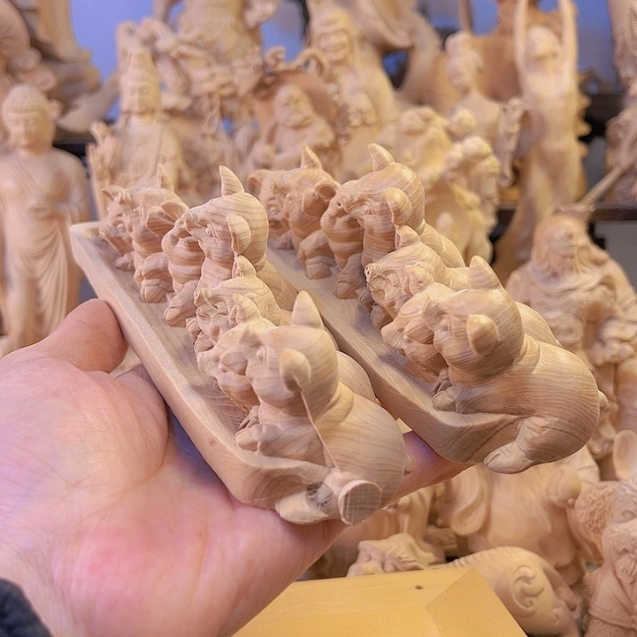 木龙****雕小叶黄杨木生肖猪2个有瑕