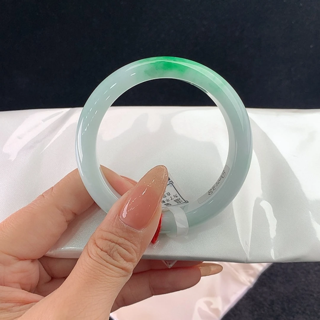 【闪购商品】未镶嵌手镯翡翠正55