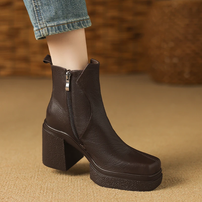 8.5cm复古方头高跟短靴女秋冬舒适防水台粗跟靴子牛皮厚底马丁靴