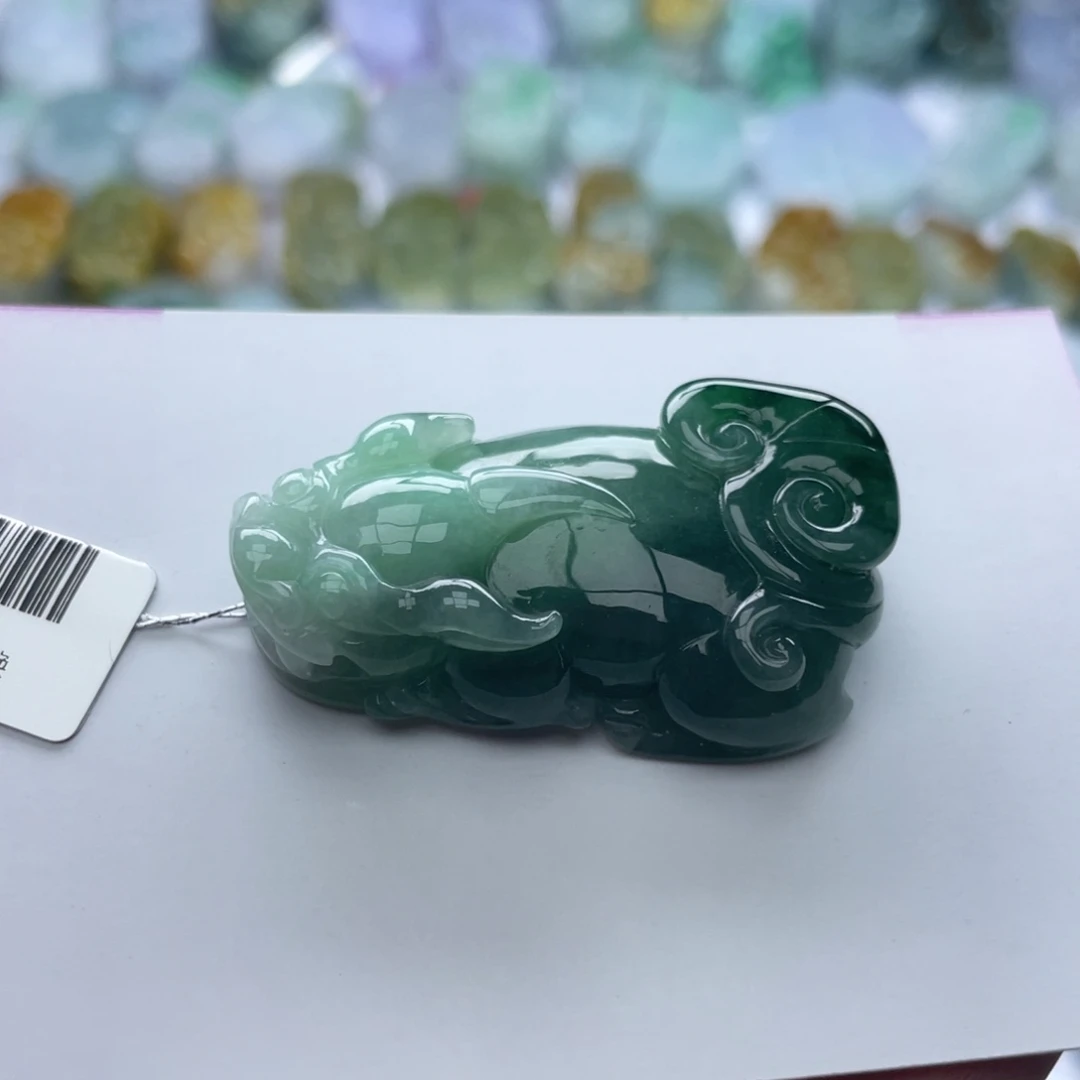 翡翠颈饰未镶嵌貔貅