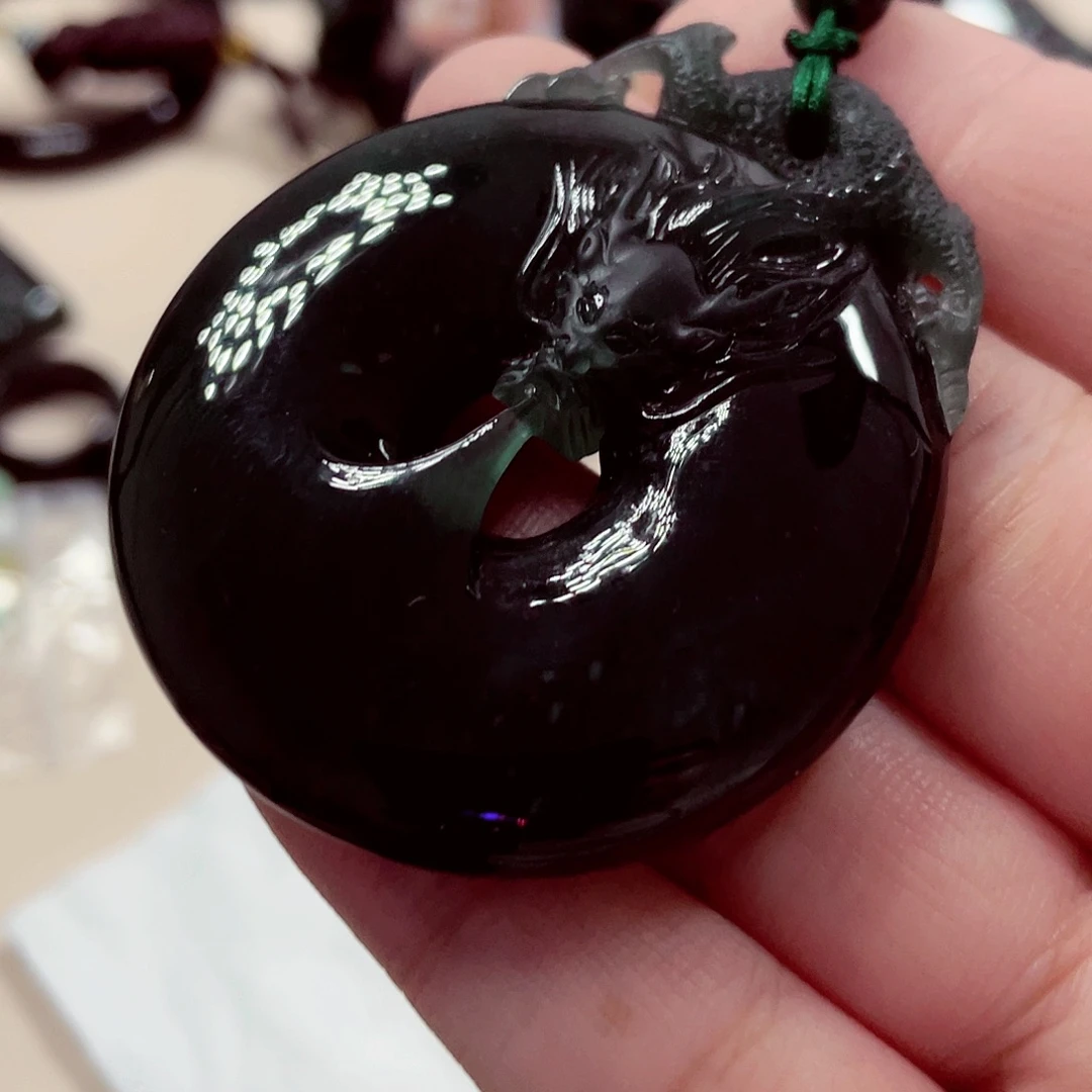 翡翠未镶嵌颈饰先鉴后发一物一证