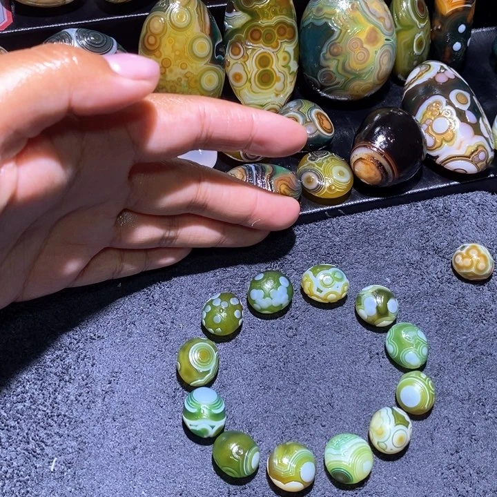 玛瑙/玉髓玛瑙吊坠未镶嵌