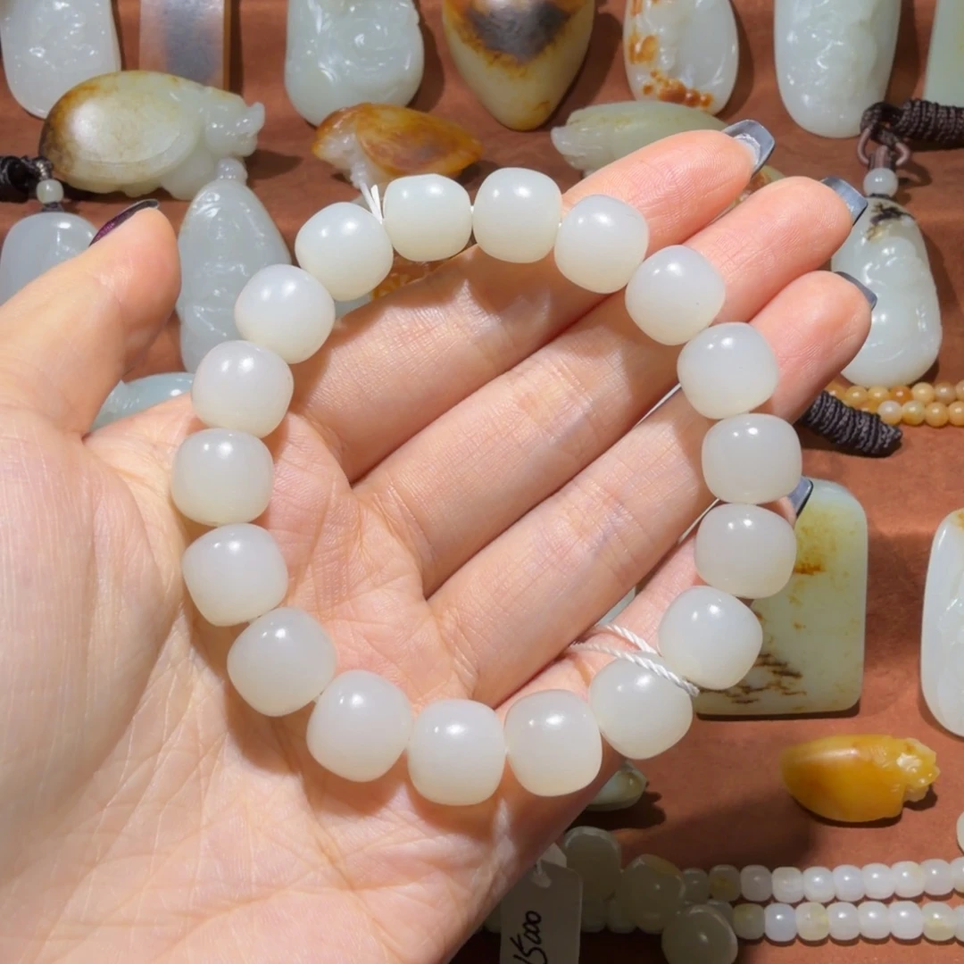 天***健和田玉未镶嵌手链