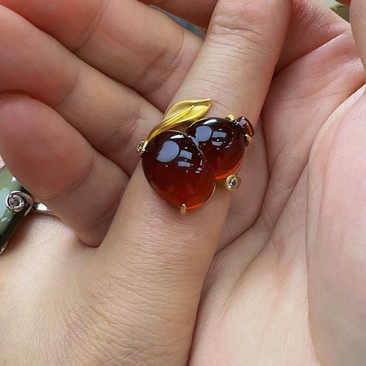 未镶嵌琥珀珠宝奇石