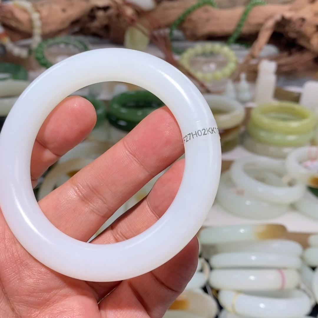 和田玉手镯未镶嵌尔*～