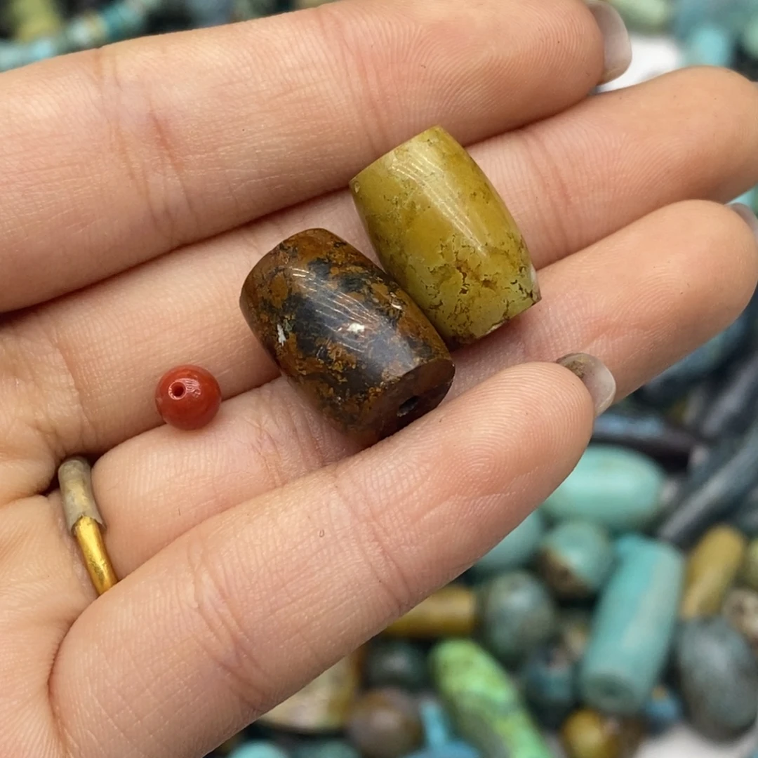 南红玛瑙未镶嵌珠宝奇石