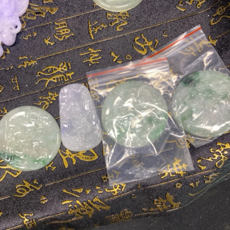 天然翡翠A货多样性选其一