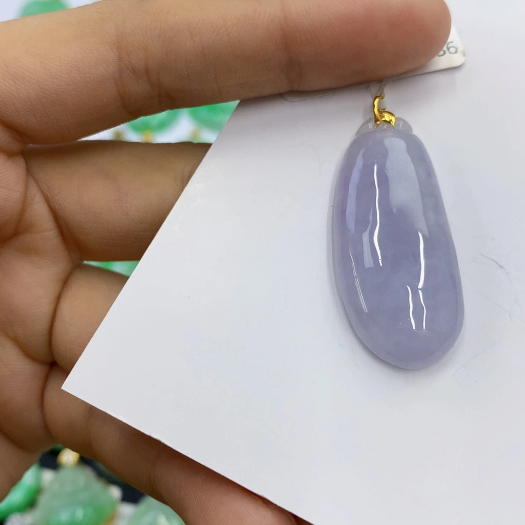 翡翠18K金镶嵌颈饰翡翠