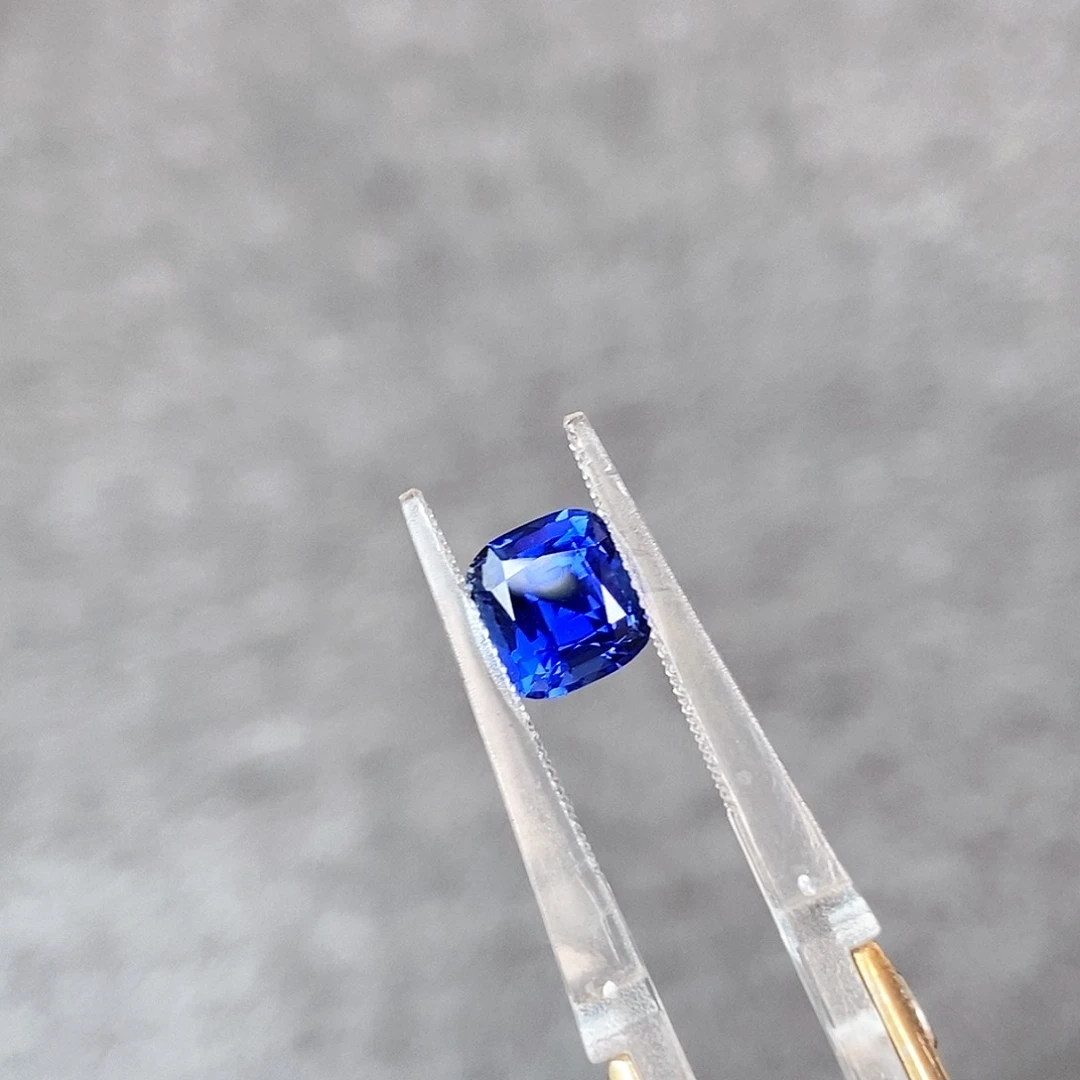 蓝宝石裸石未镶嵌2.32克拉缅甸无烧