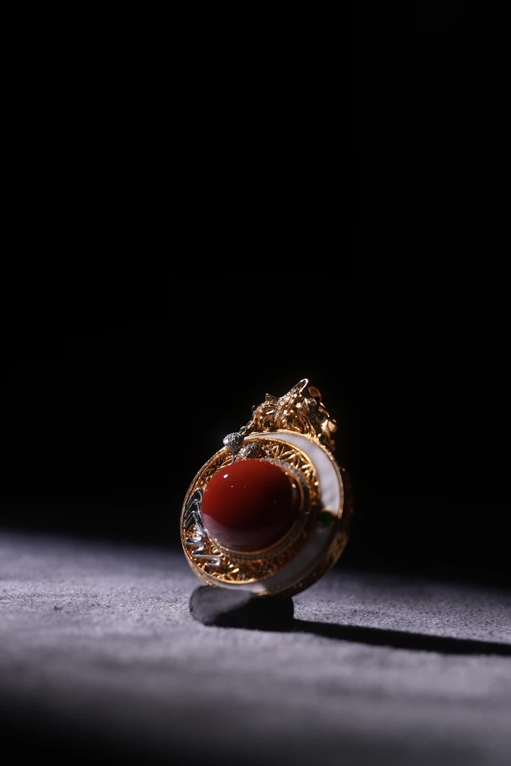 南红吊坠18k镶嵌（日月）33*38*11.5