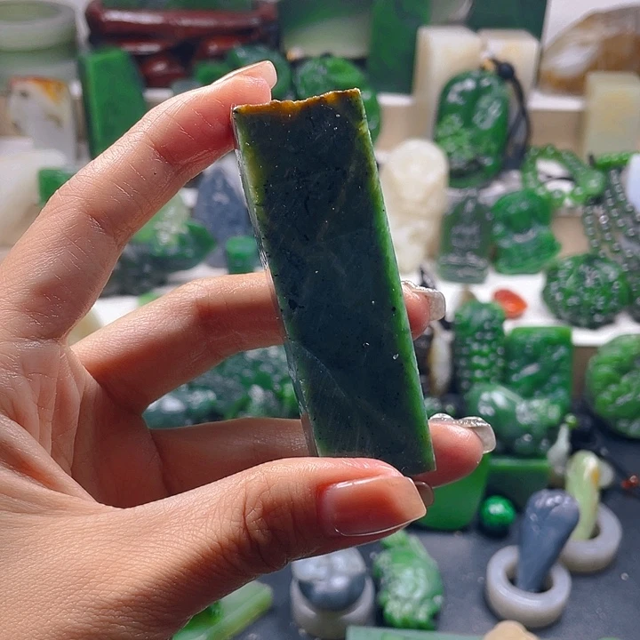 和田玉未镶嵌珠宝半成品