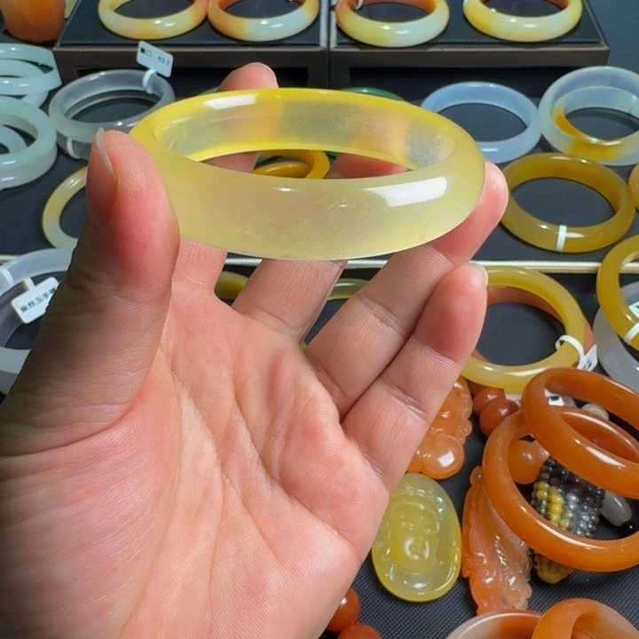 ౪****合金手镯石英质玉（金丝玉）55