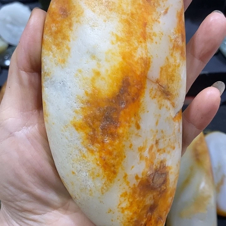 律***动未镶嵌和田玉（糖玉）挂件