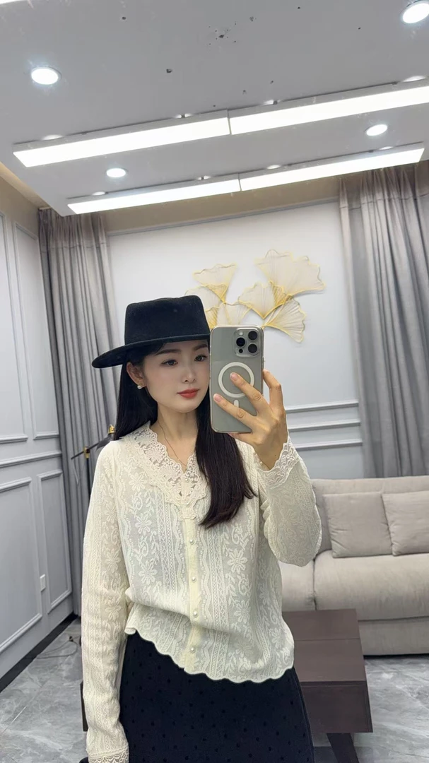 【OZZ—39250】长袖女装毛针织衫气质宽松型短款衬衫V领圆领上衣