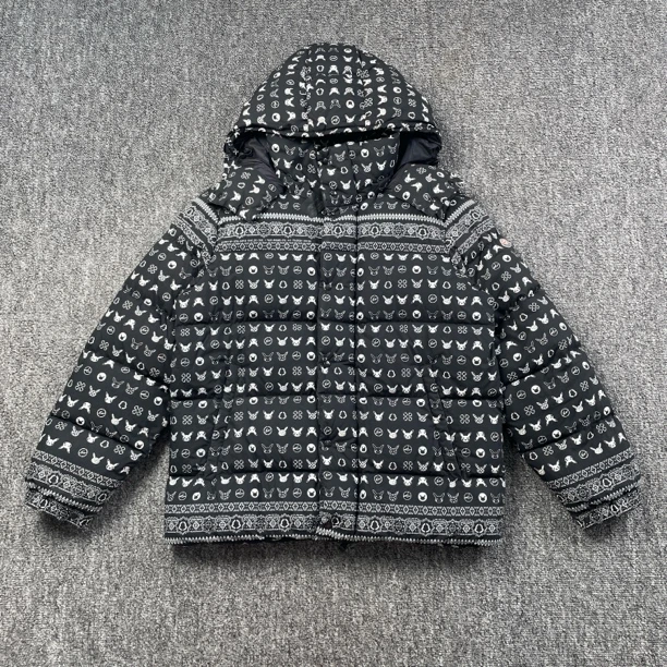 95新 MONCLER 3394/黑色Logo徽标羽绒服/2码/微瑕