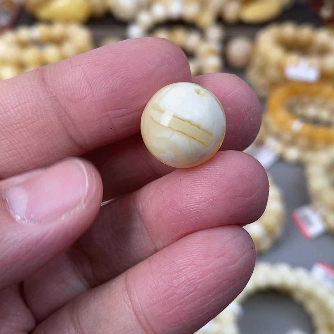 蜜蜡未镶嵌珠宝奇石16mm 2.3g