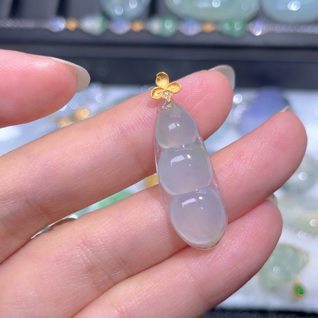 颈饰18K金镶嵌翡翠翡翠