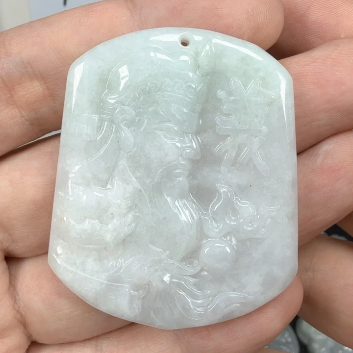 翡翠挂件未镶嵌翡翠