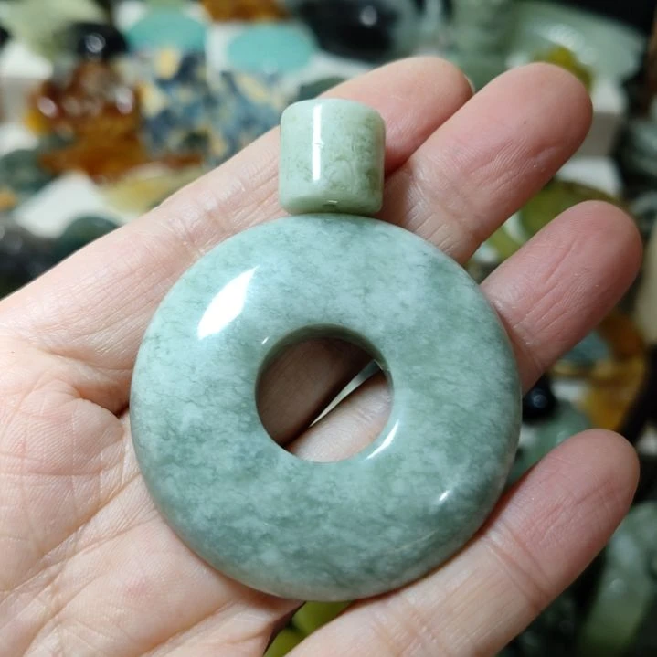 岫玉未镶嵌平安扣