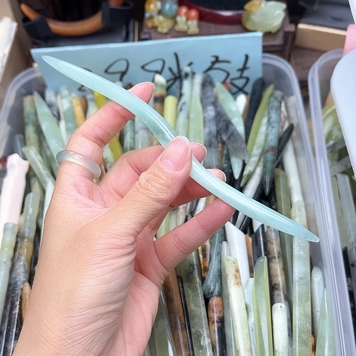 蛇纹石玉未镶嵌发簪