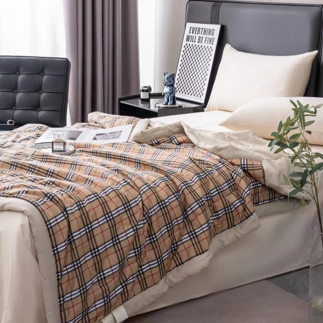 夏季通用简约风双面款透气棉花被夏被单人被子宝莉小格