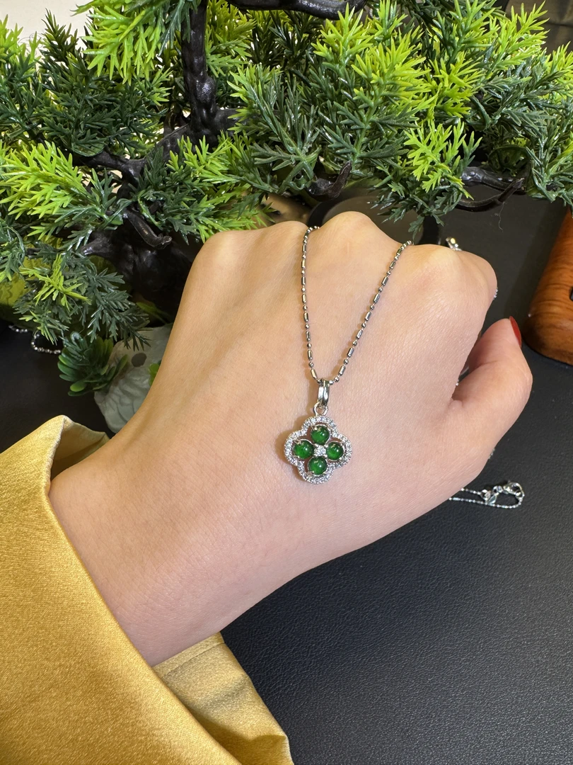 天然a货翡翠玉石四叶草吊坠