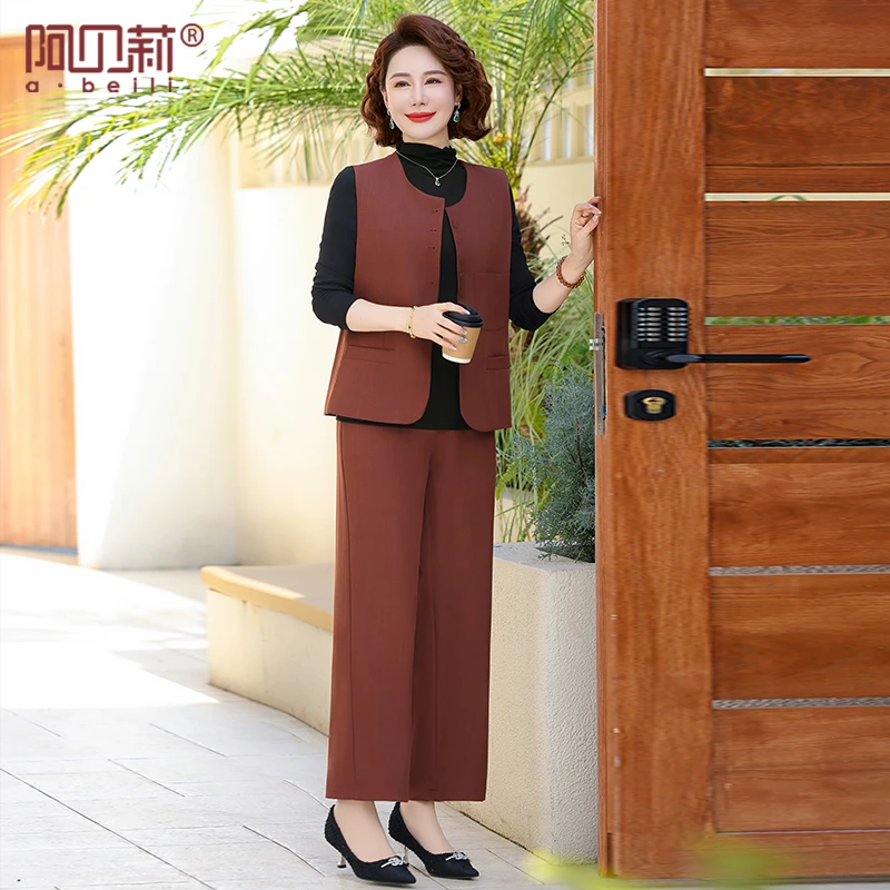 气质妈妈春装时尚套装2025新款中老年女装洋气宽松马甲中年三件套
